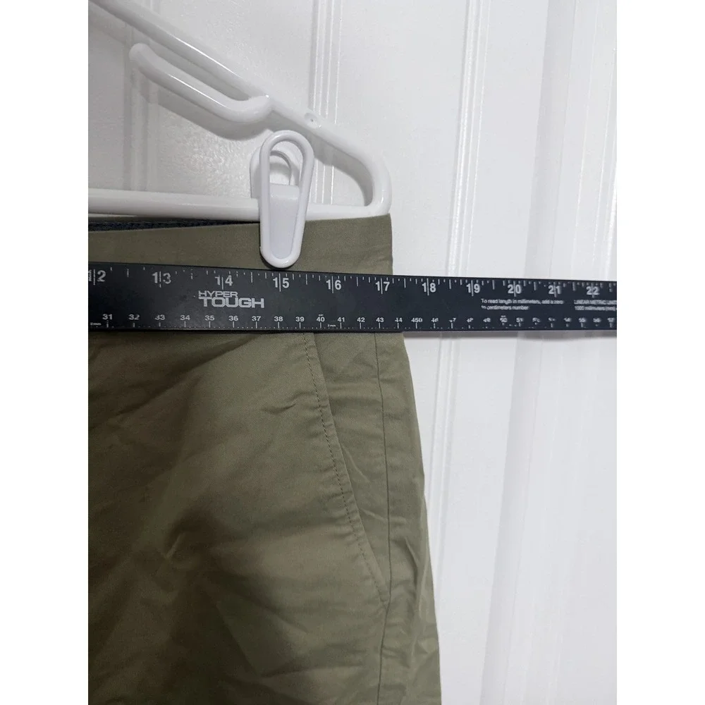 J.Crew Shorts Mens 32 Olive Green Chino 9 Inch Inseam Cotton Stretch EUC